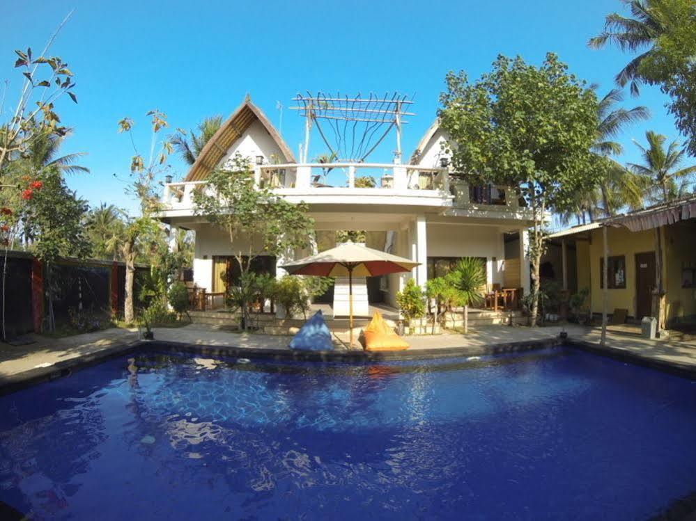 Indigenous Bungalow Gili Trawangan Exteriör bild
