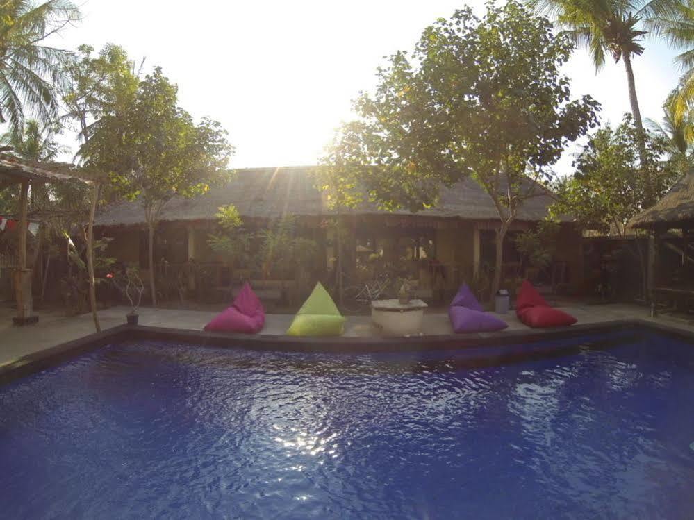 Indigenous Bungalow Gili Trawangan Exteriör bild